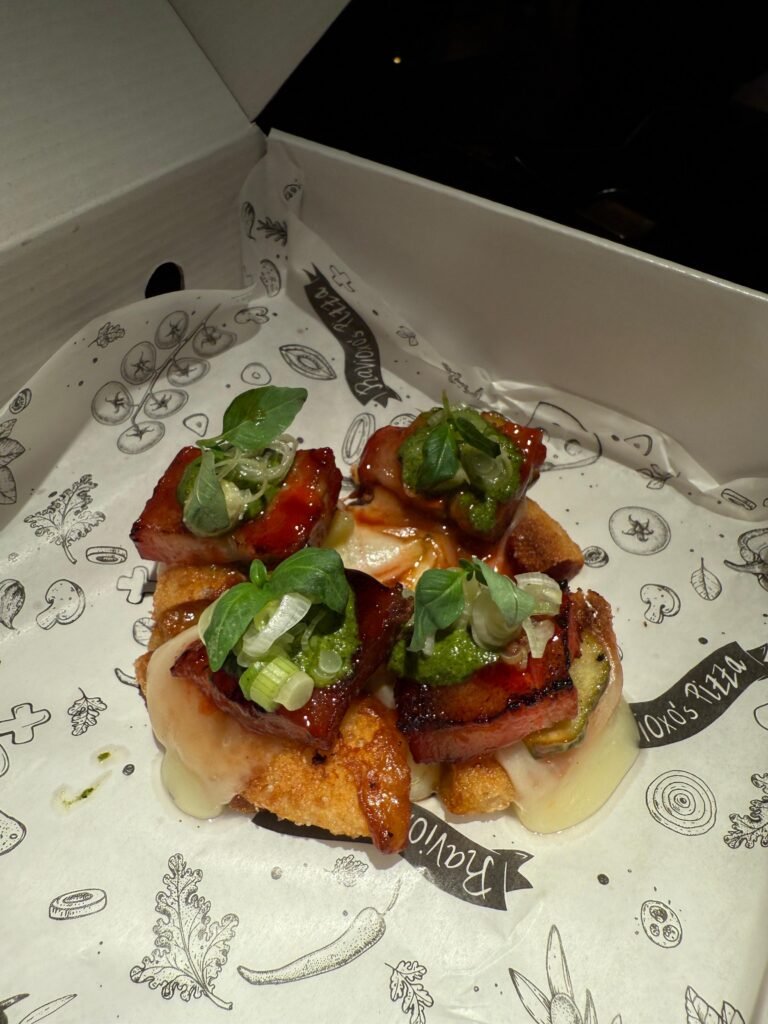 Pizza margarita pequinesa